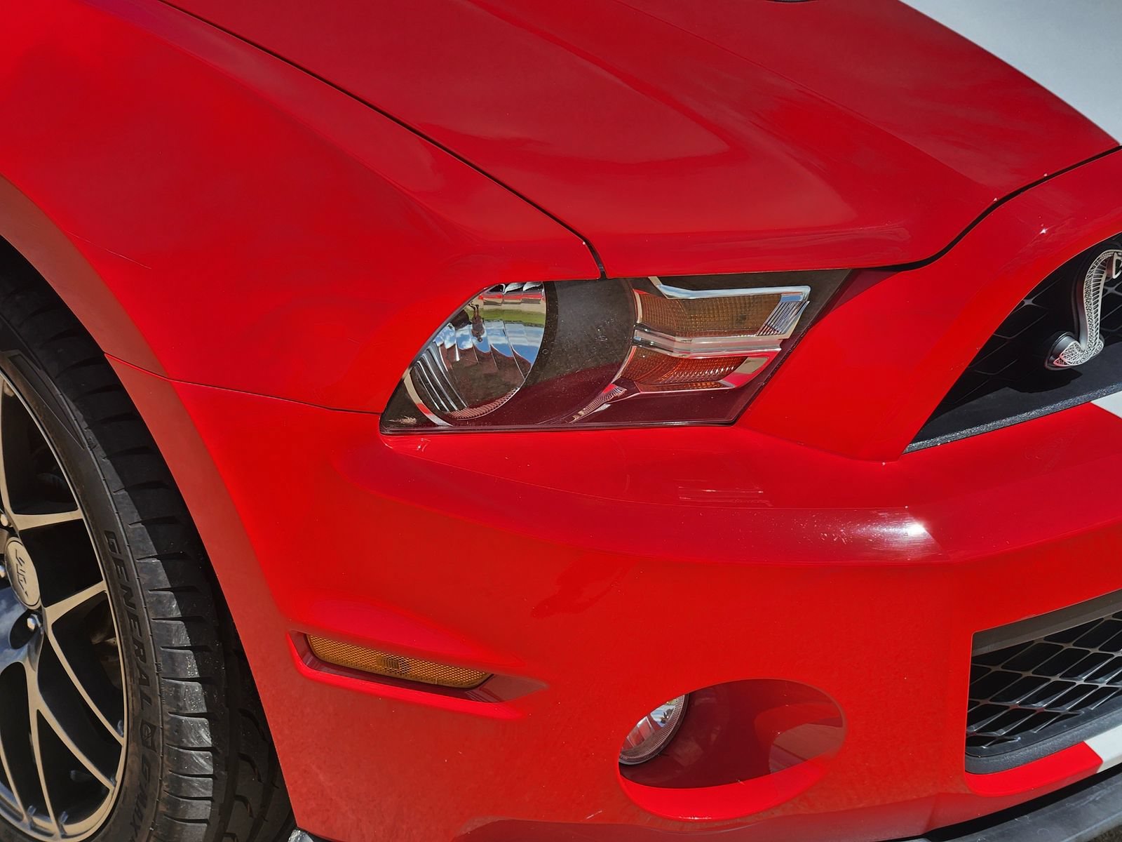 Used 2010 Ford Mustang Shelby GT500 RWD image 11