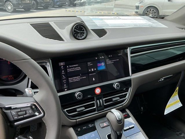 New 2025 Porsche Macan image 20