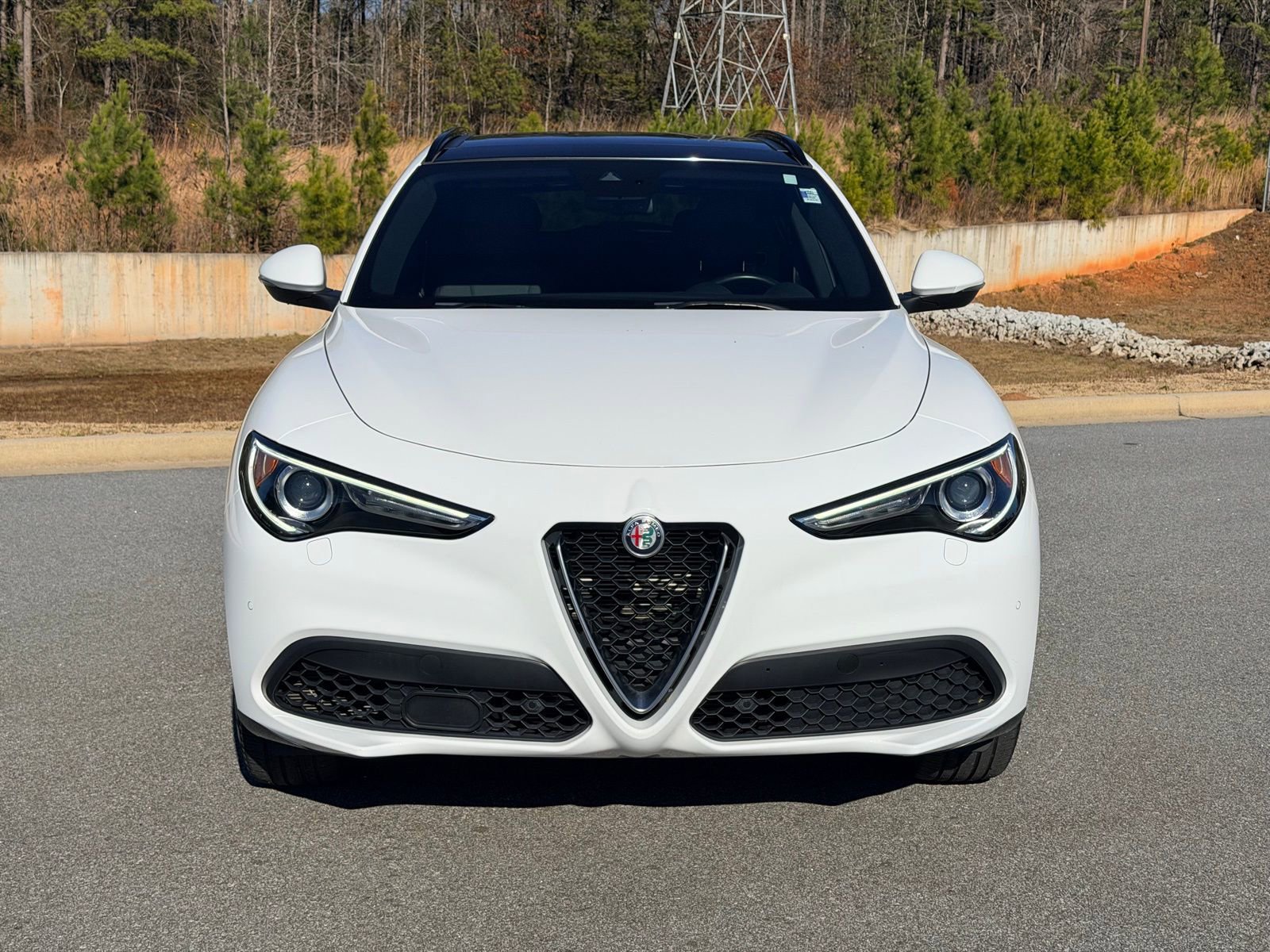 Used 2022 Alfa Romeo Stelvio Ti w/ Active Assist Plus Package AWD/4WD image 2