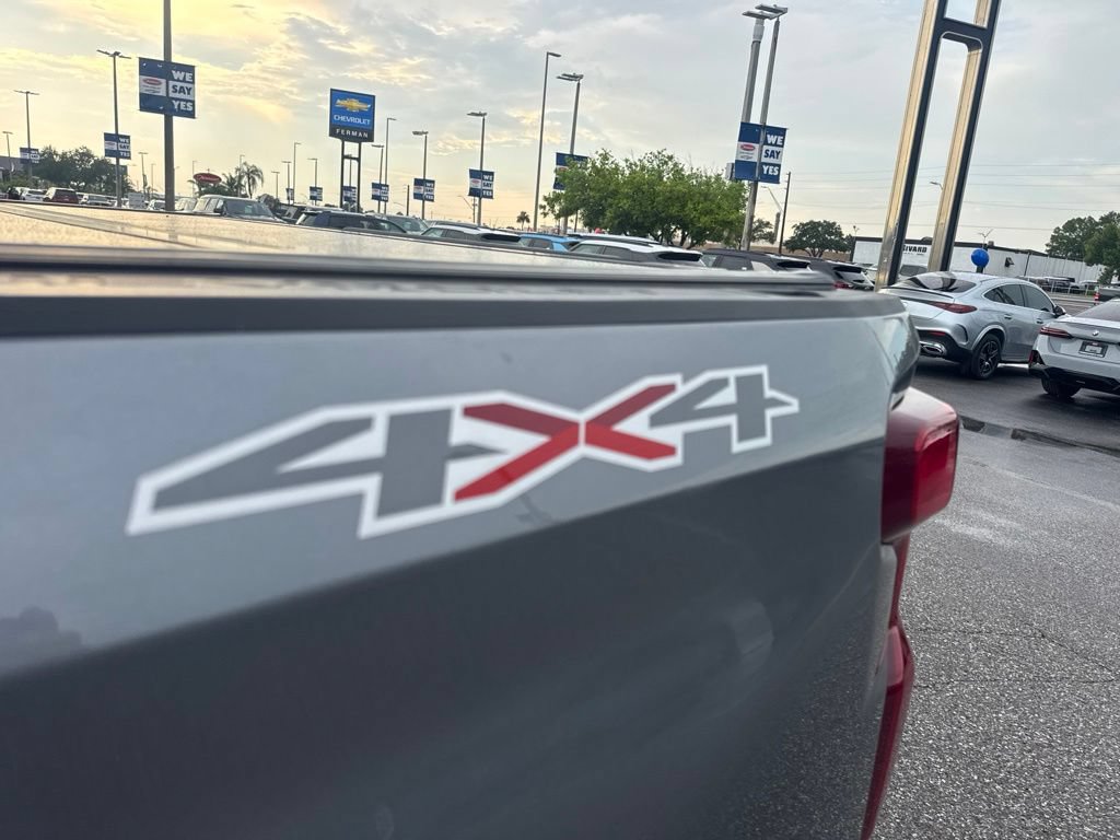 Used 2022 Chevrolet Silverado 1500 LTZ w/ LTZ Premium Package AWD/4WD image 22