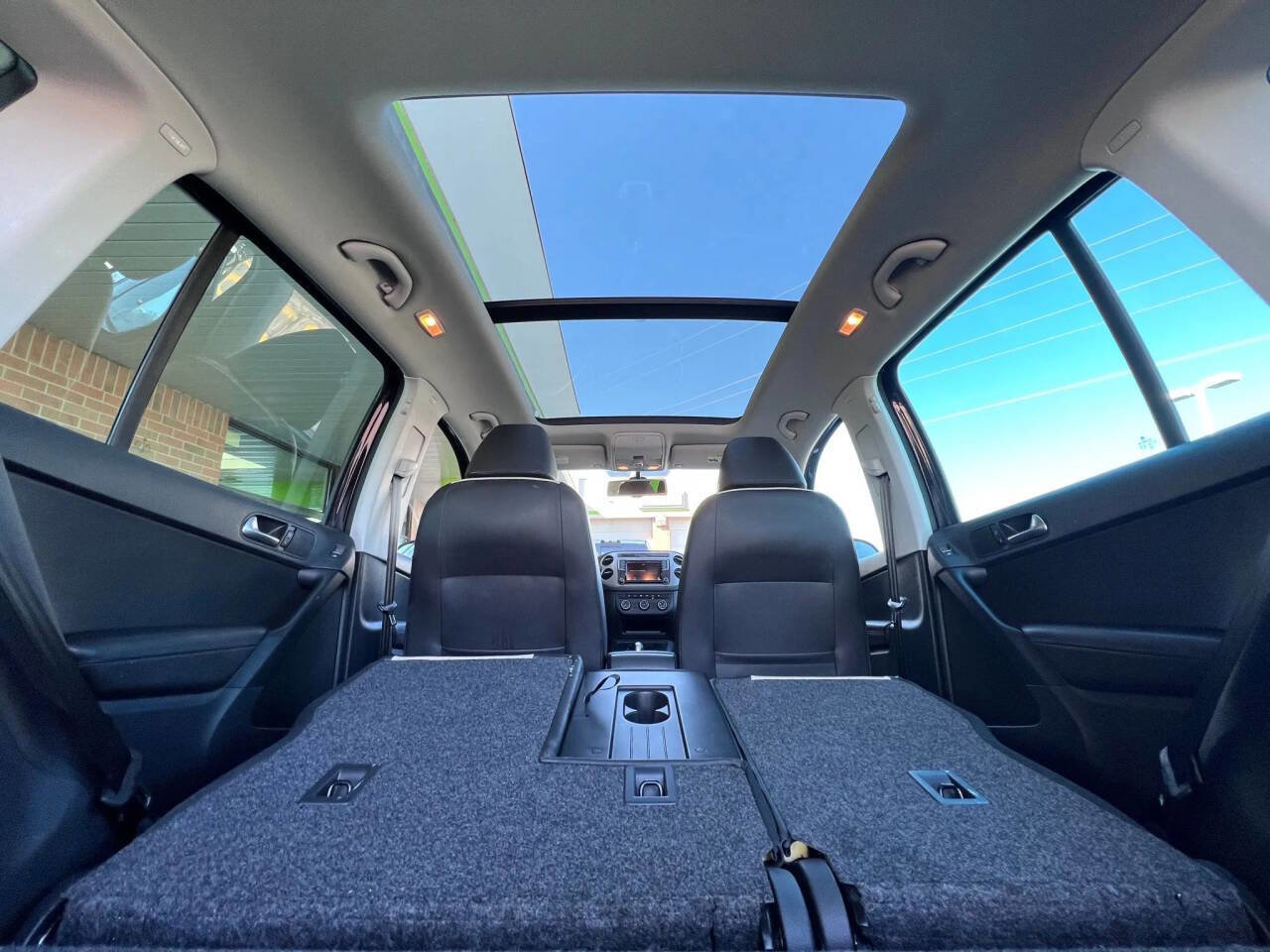 Used 2017 Volkswagen Tiguan Wolfsburg Edition image 18