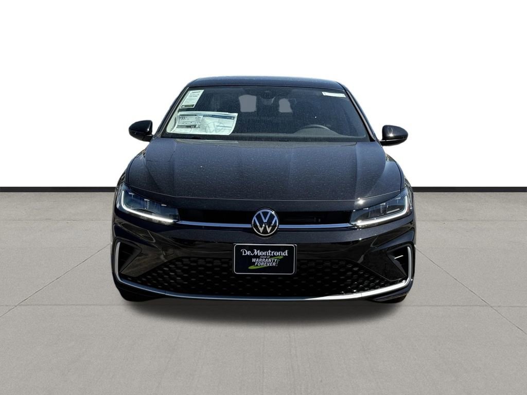 New 2026 Volkswagen Jetta SE image 2