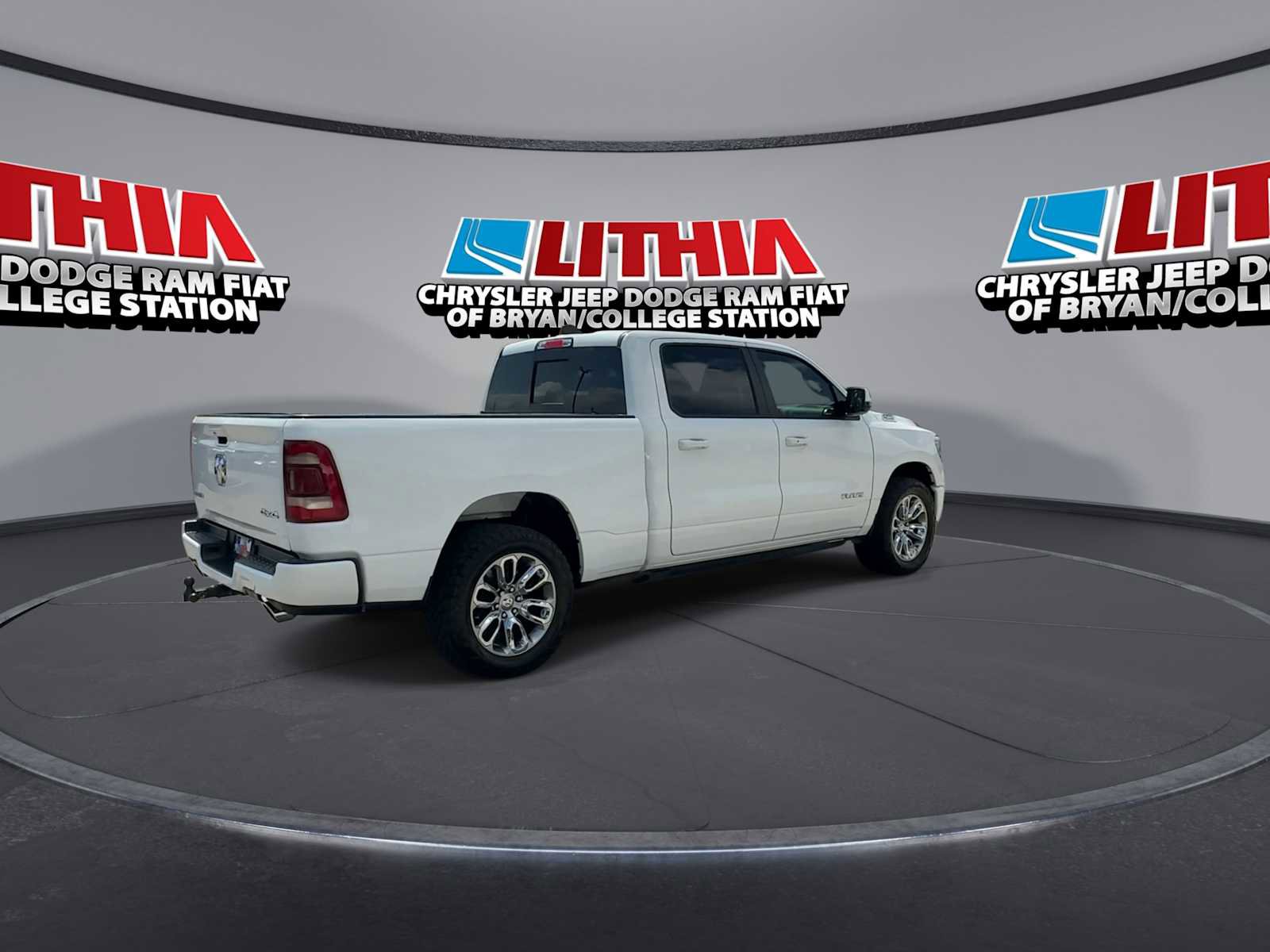 Used 2024 RAM 1500 Laramie image 8