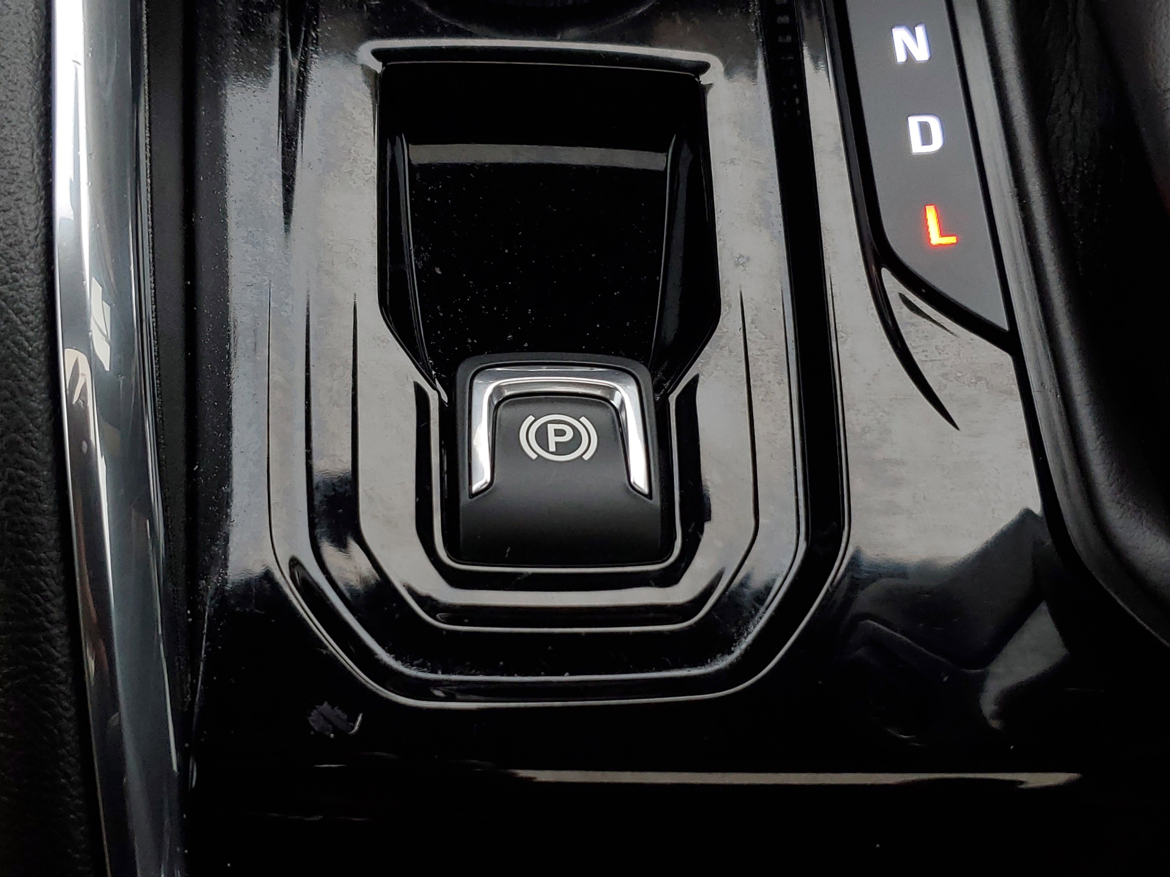 Used 2024 GMC Canyon AT4 image 29