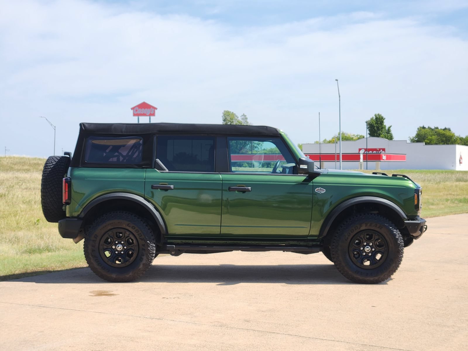 Used 2024 Ford Bronco Wildtrak AWD/4WD image 7