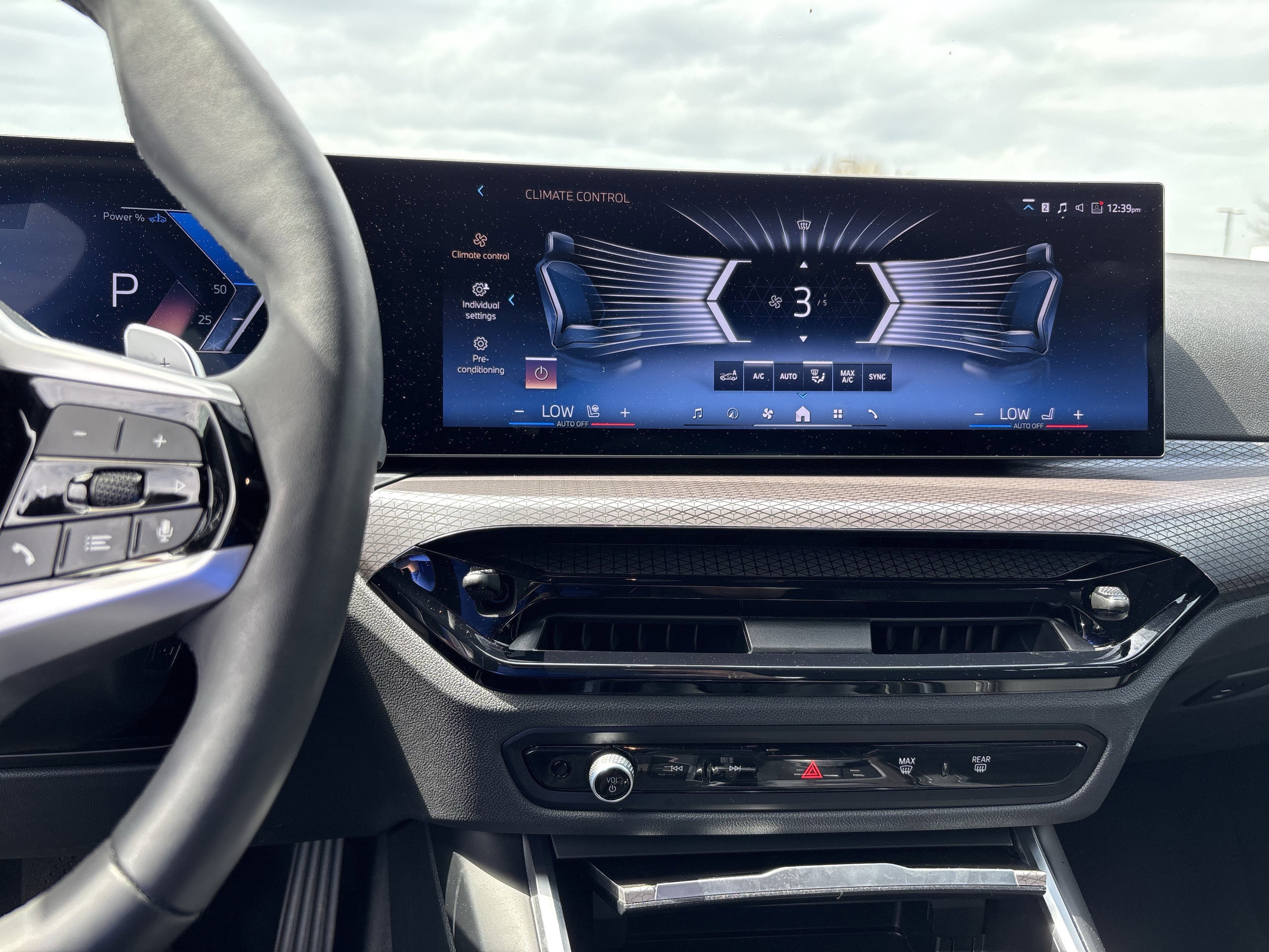 Used 2025 BMW 430i w/ Premium Package image 31