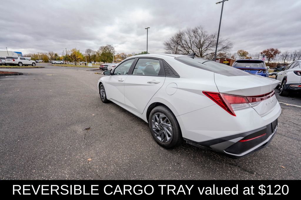 Certified 2024 Hyundai Elantra SEL image 7