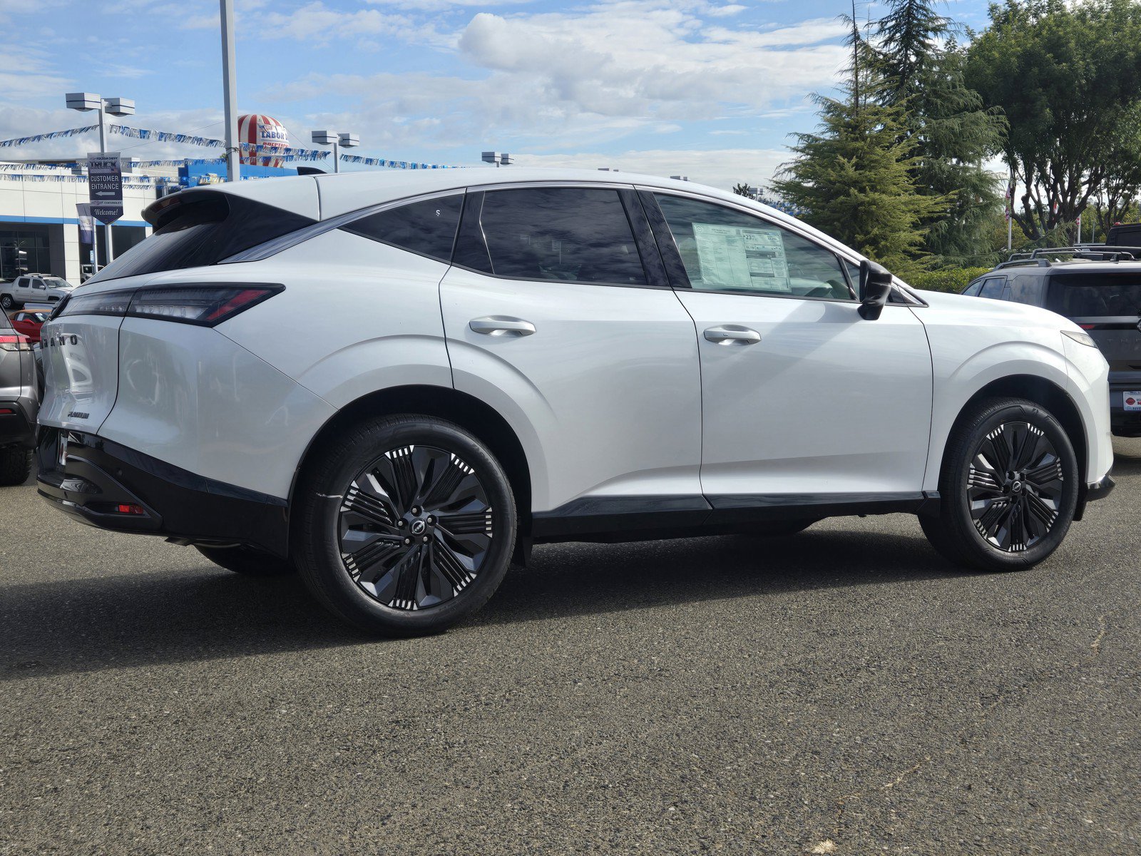 New 2026 Nissan Murano Platinum w/ Cargo Package AWD/4WD image 3
