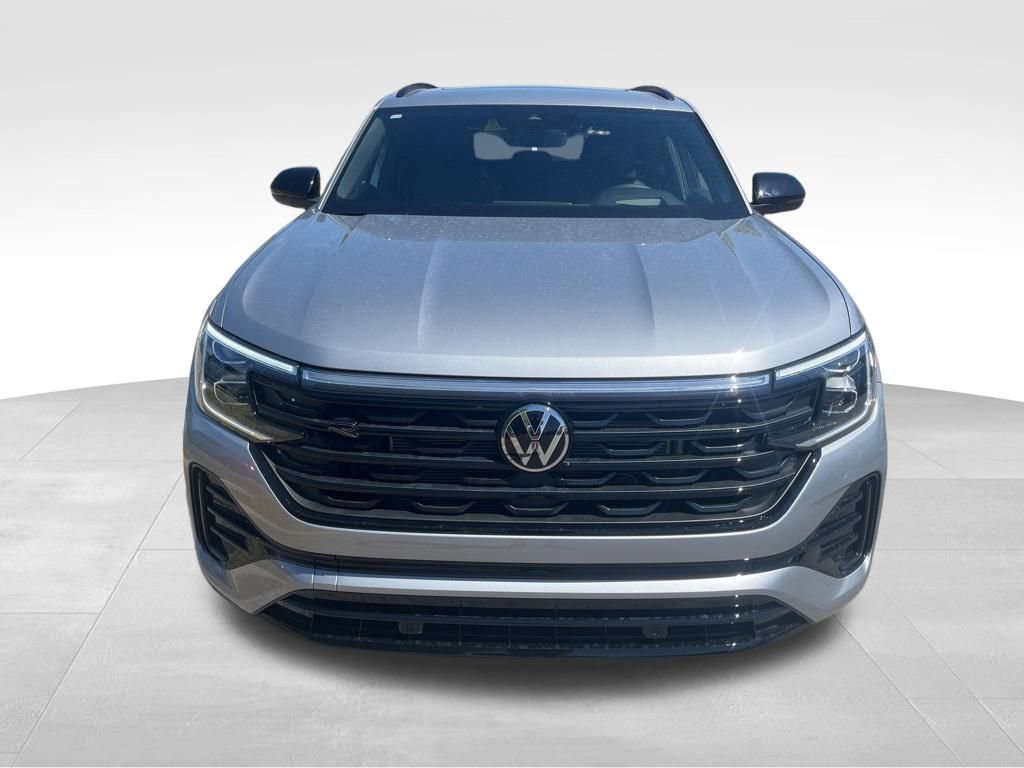 New 2026 Volkswagen Atlas Cross Sport SEL R-Line image 3