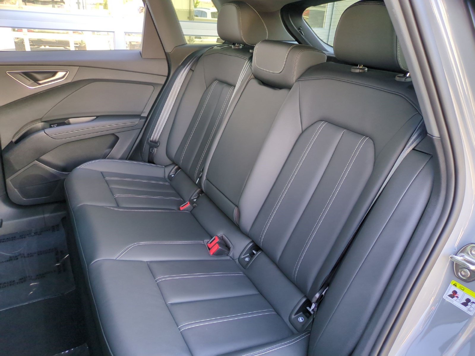 Used 2023 Audi Q4 e-tron Premium w/ Convenience Package AWD/4WD image 31
