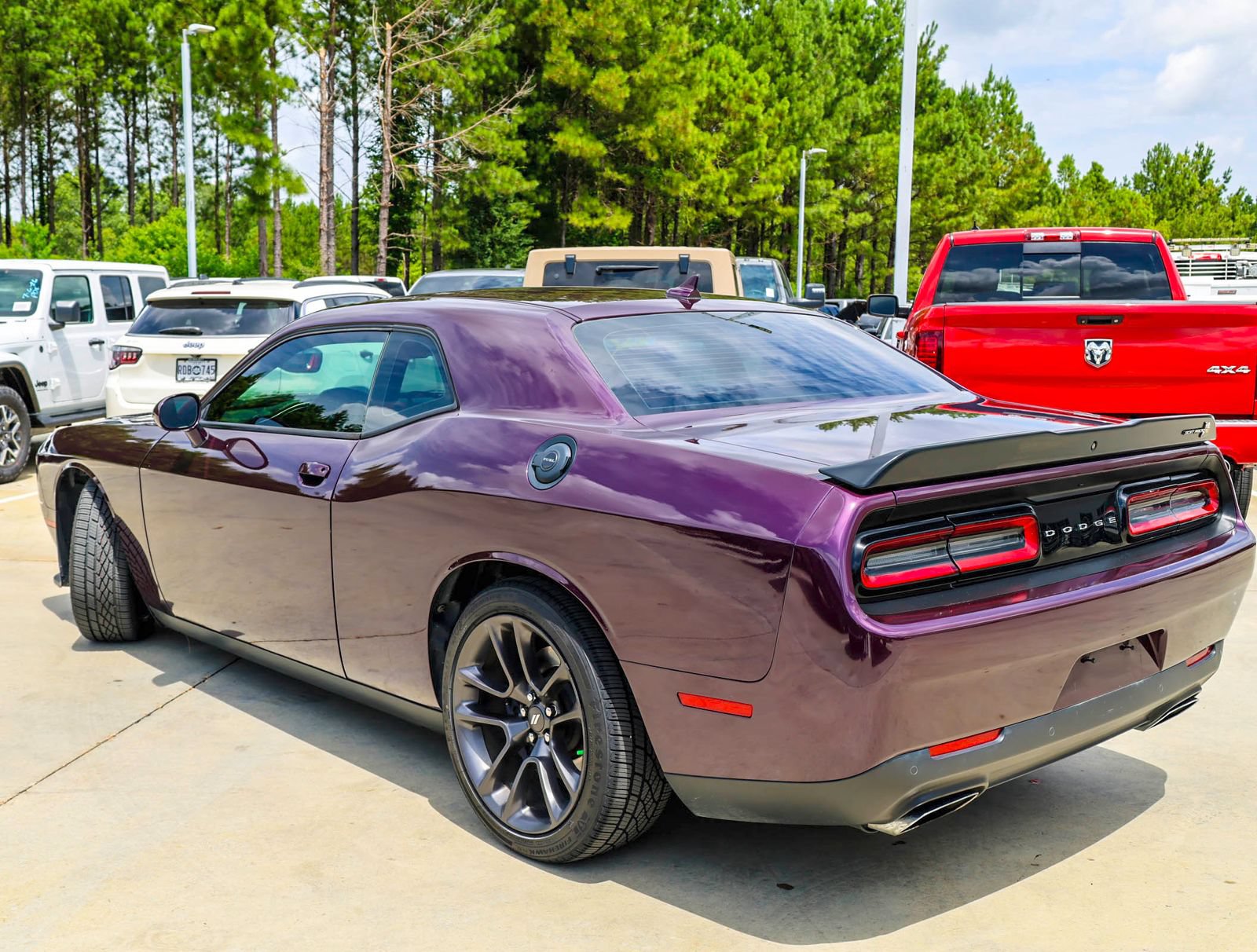 Used 2022 Dodge Challenger R/T Scat Pack RWD image 3
