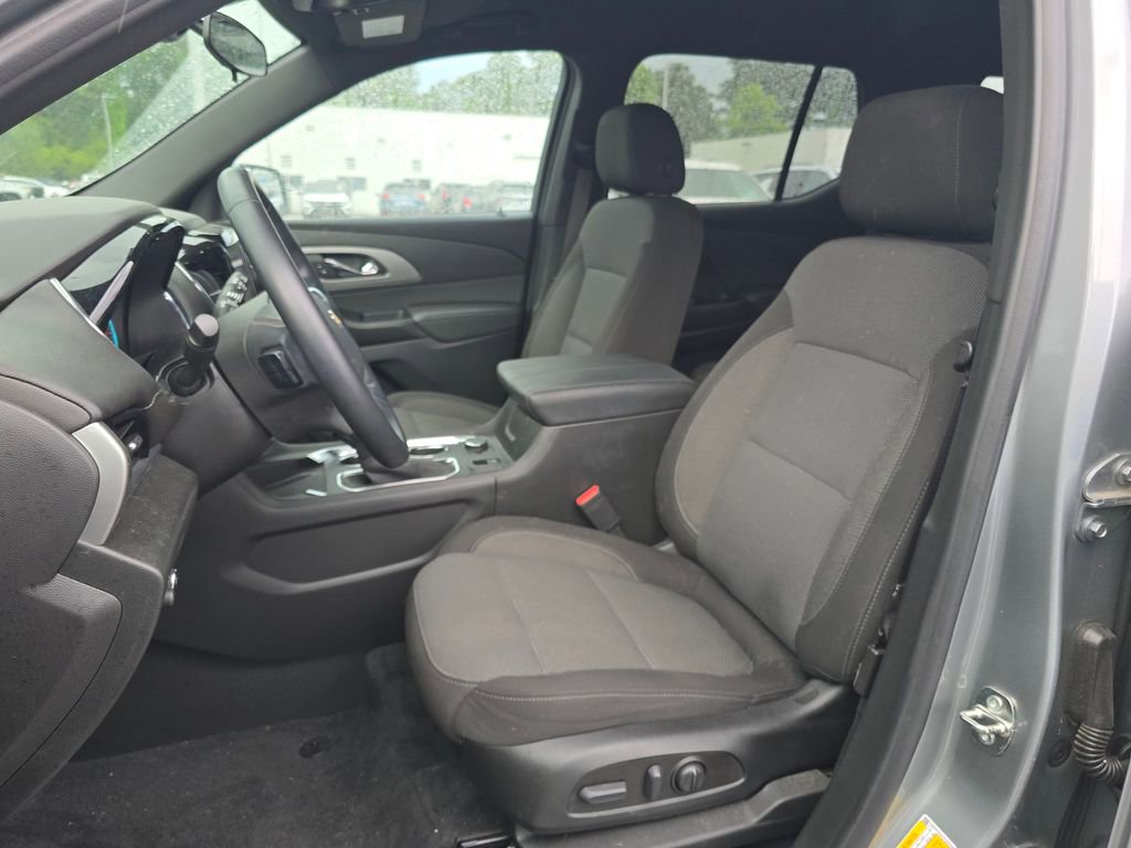 Certified 2023 Chevrolet Traverse LT FWD image 29