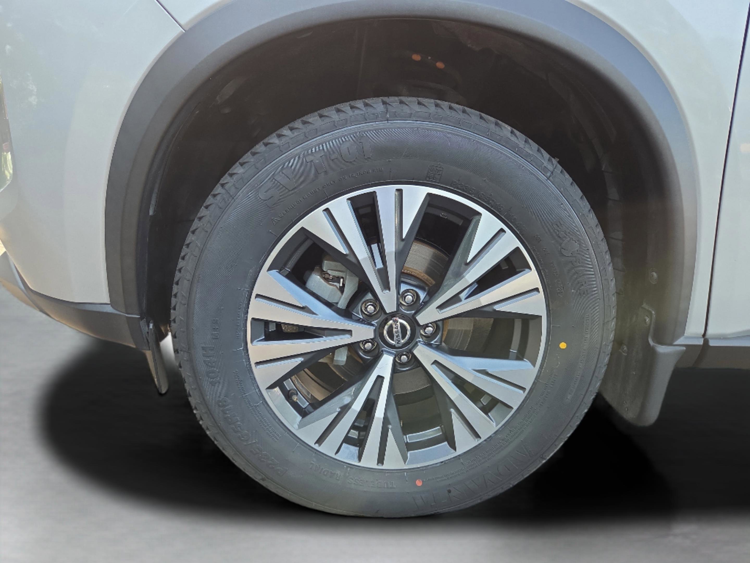 Used 2021 Nissan Rogue SV FWD image 38