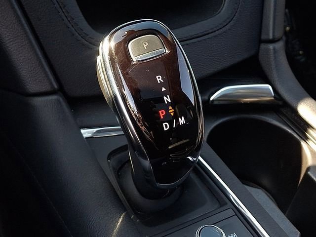 Used 2024 Cadillac XT6 Premium Luxury image 15