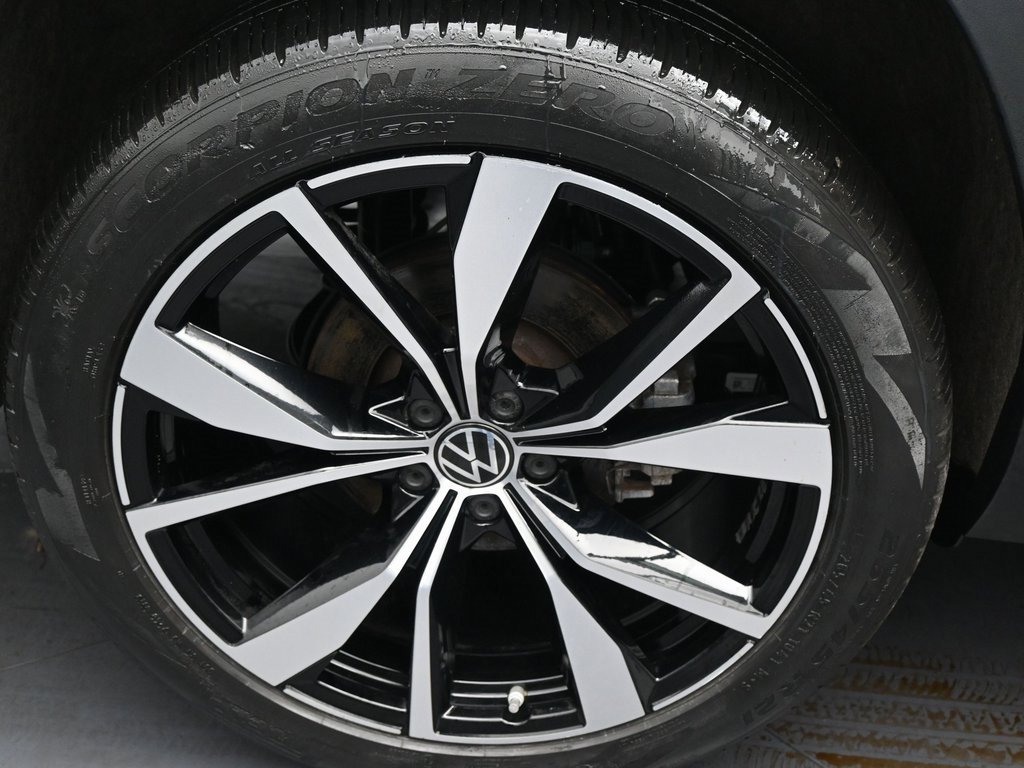 Used 2024 Volkswagen Atlas SEL Premium R-Line image 46