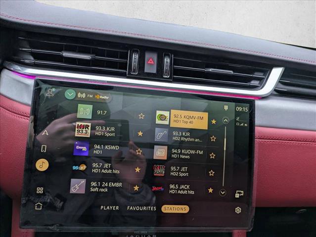 Used 2023 Jaguar F-PACE R-Dynamic S image 13