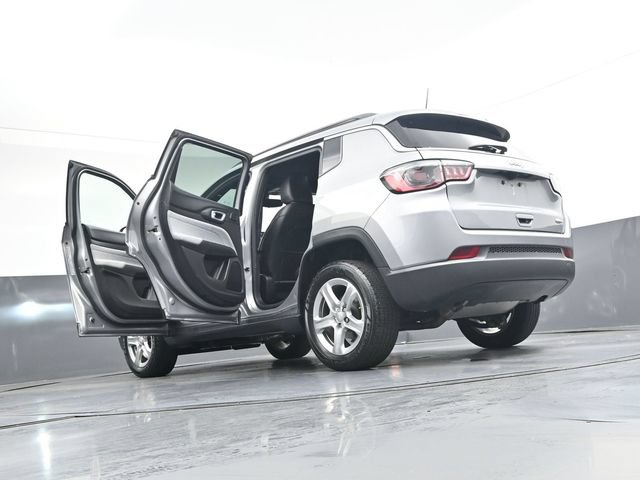Used 2023 Jeep Compass Latitude w/ Sun and Sound Group AWD/4WD image 44