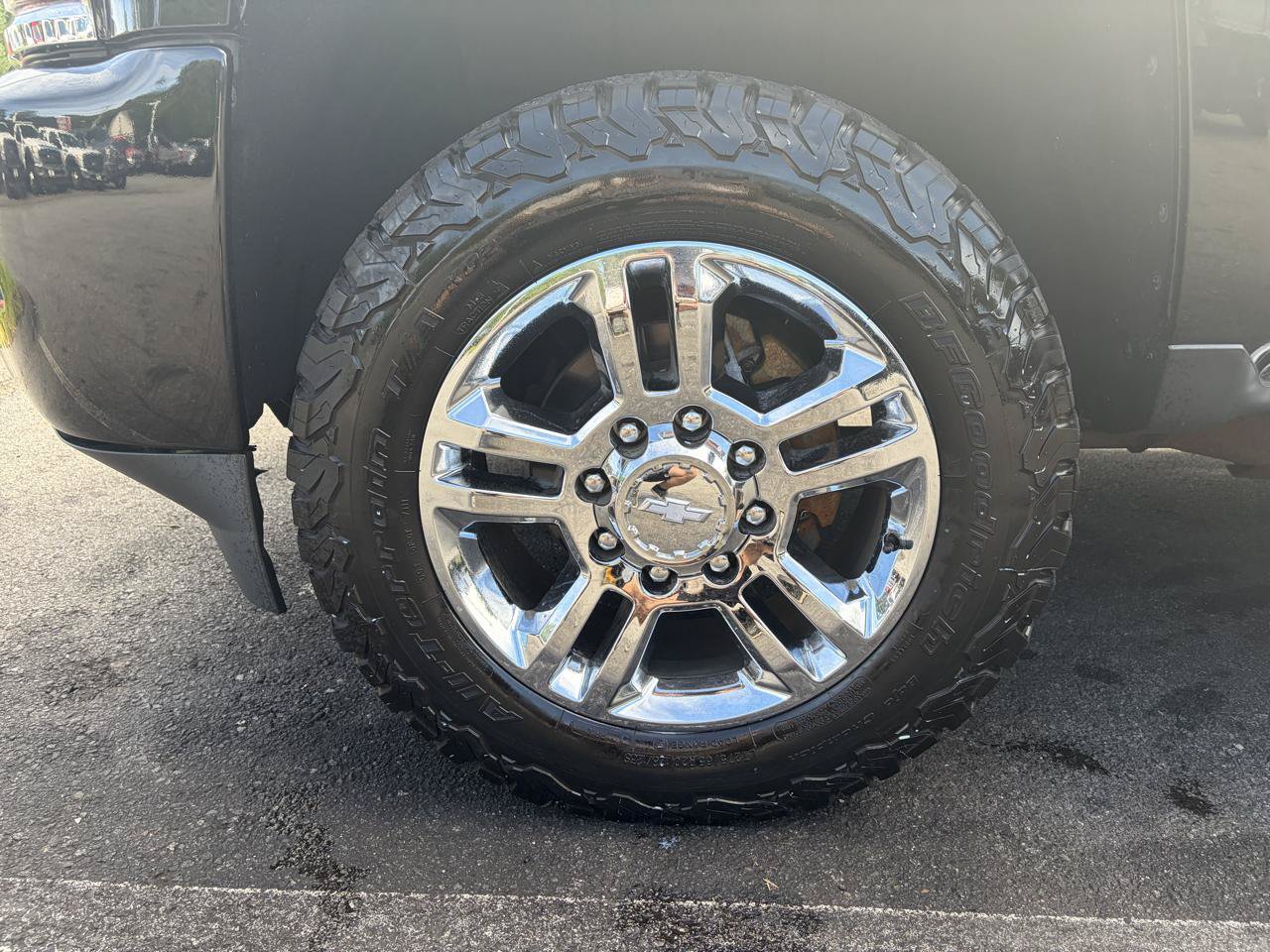 Used 2017 Chevrolet Silverado 2500 High Country w/ Duramax Plus Package AWD/4WD image 16