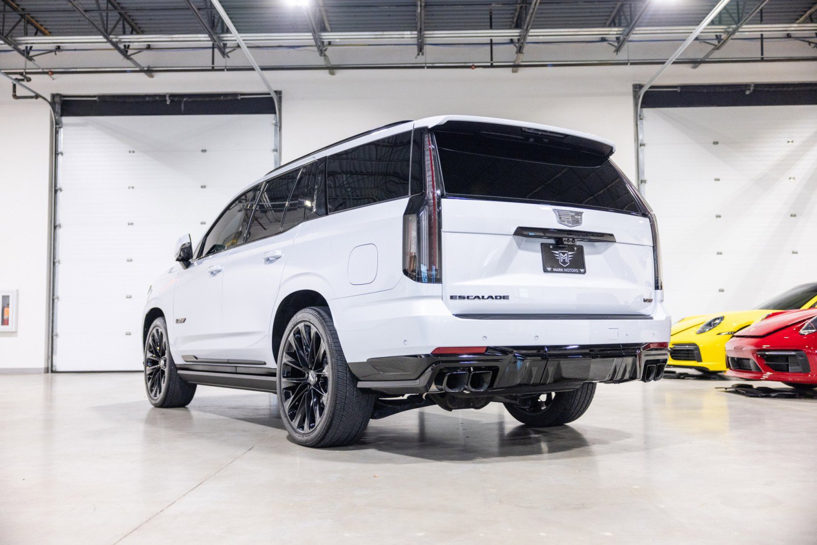 Used 2026 Cadillac Escalade V w/ LPO, ONYX Package AWD/4WD image 6