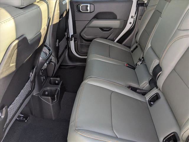 New 2026 Jeep Gladiator Mojave image 15