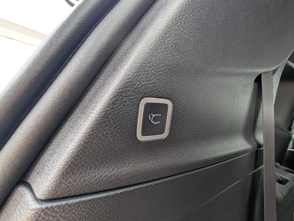 New 2026 Chrysler Pacifica Limited w/ Trailer Tow Group image 44