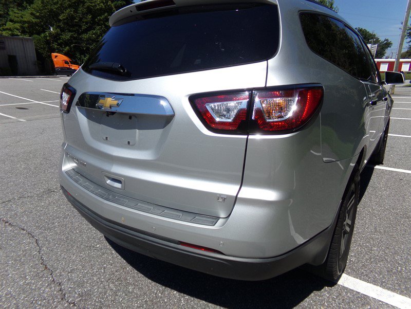 Used 2017 Chevrolet Traverse LT AWD/4WD image 7