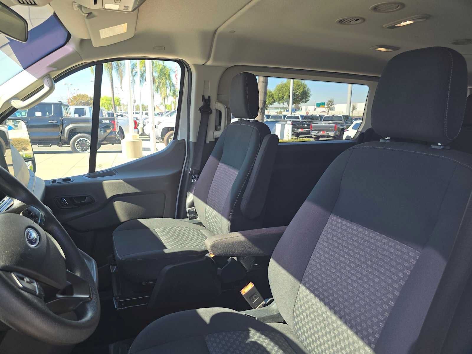 Used 2023 Ford Transit 350 XLT RWD image 22