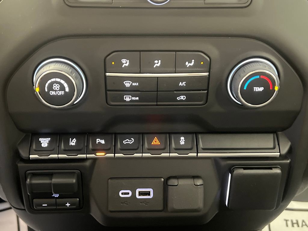 Used 2024 Chevrolet Silverado 2500 Custom w/ Custom Value Package image 32