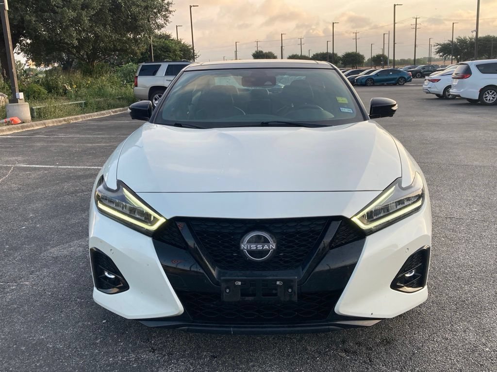 Used 2023 Nissan Maxima SR w/ Sport Mat Group FWD image 2