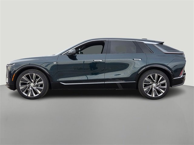 New 2025 Cadillac Lyriq Luxury image 2
