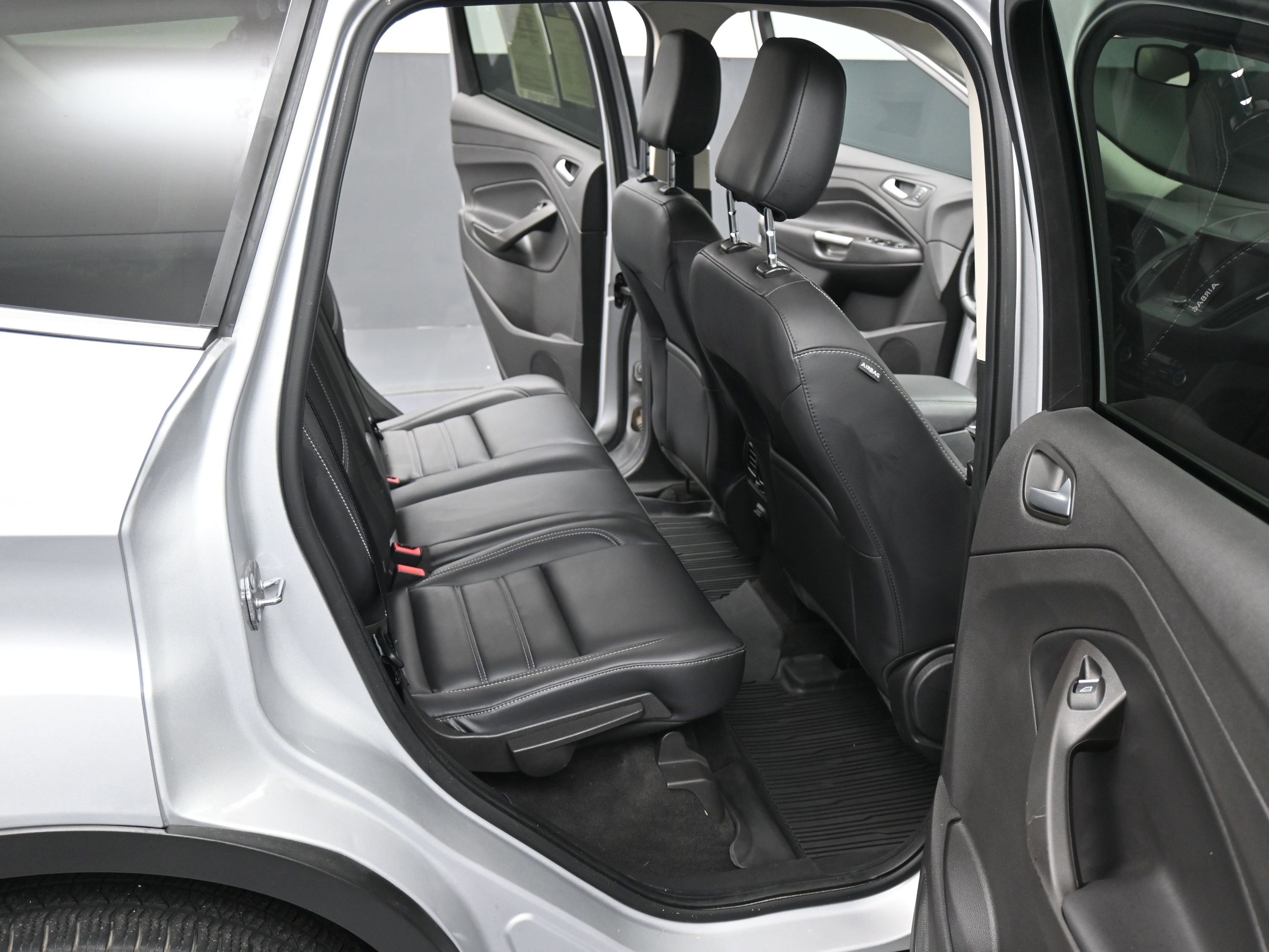 Used 2019 Ford Escape SEL image 18