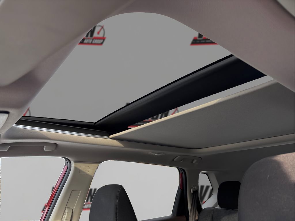 Used 2021 Nissan Rogue SV image 20