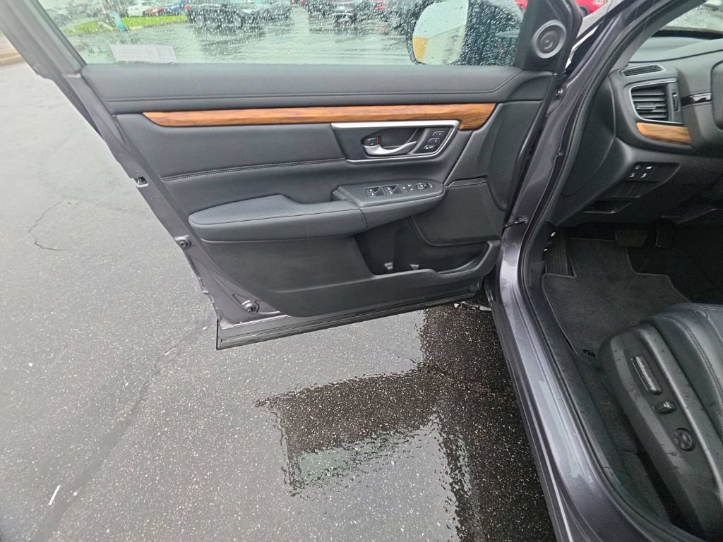 Used 2020 Honda CR-V Touring image 12