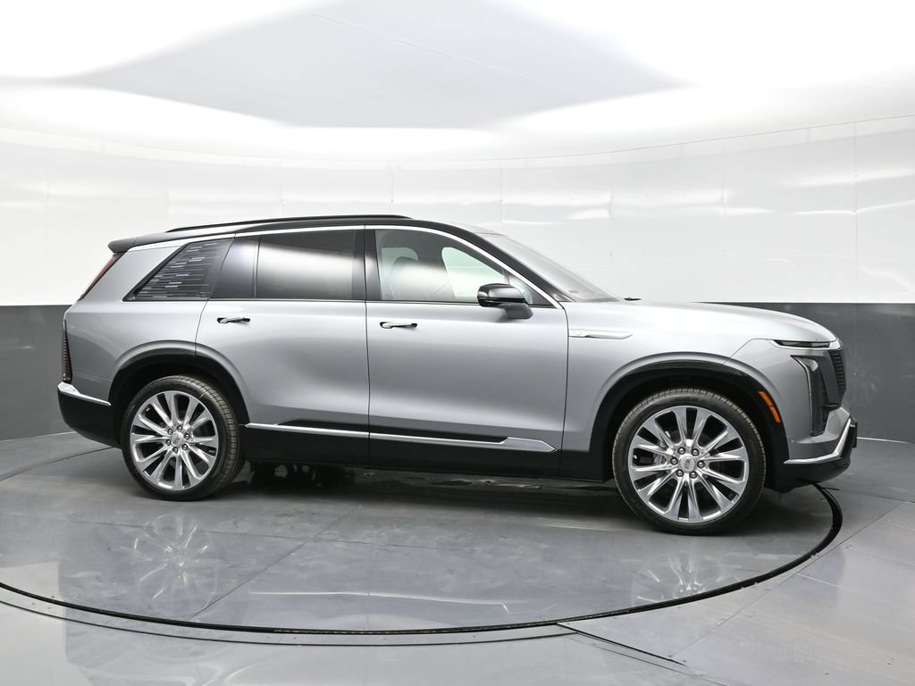 New 2026 Cadillac Vistiq Premium Luxury w/ LPO, Floor Liner Package AWD/4WD image 8