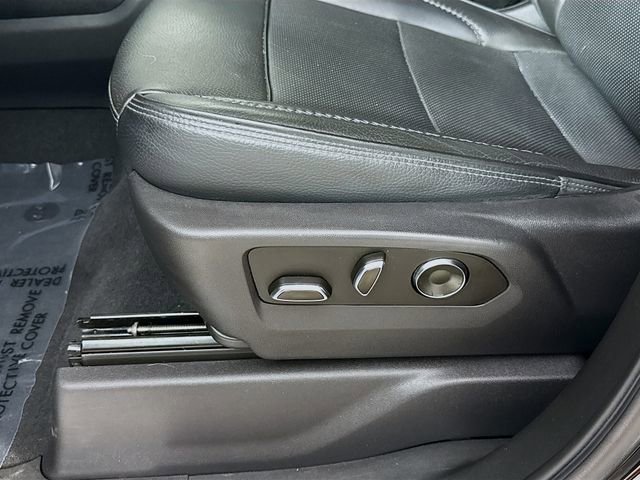 Used 2024 GMC Sierra 3500 Denali w/ Denali Reserve Package image 23