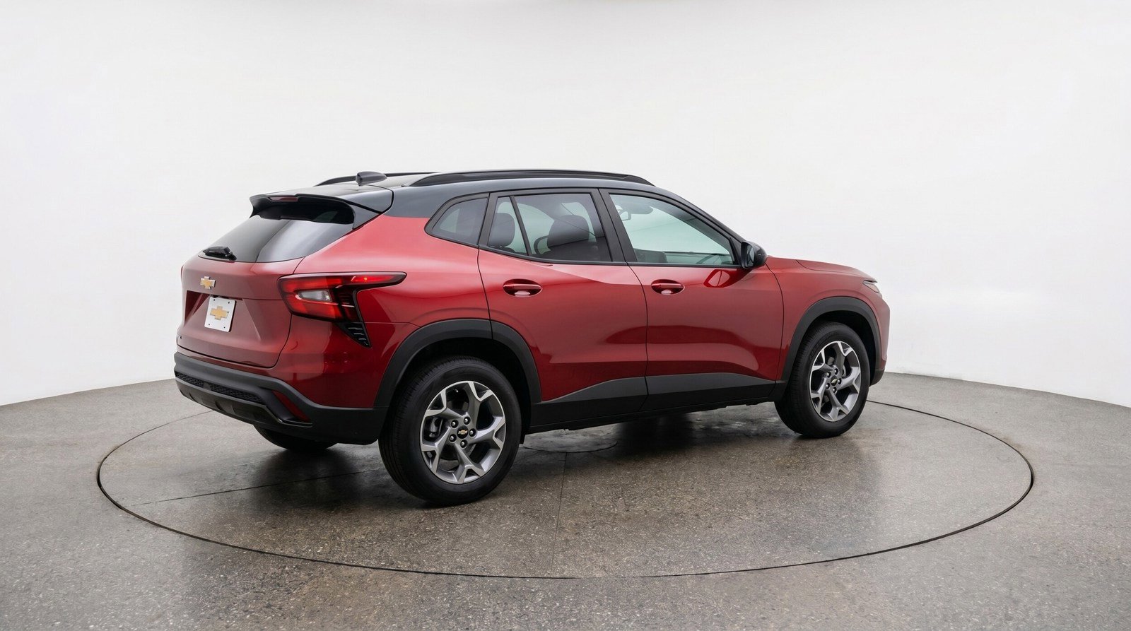 Used 2025 Chevrolet Trax LT FWD image 7