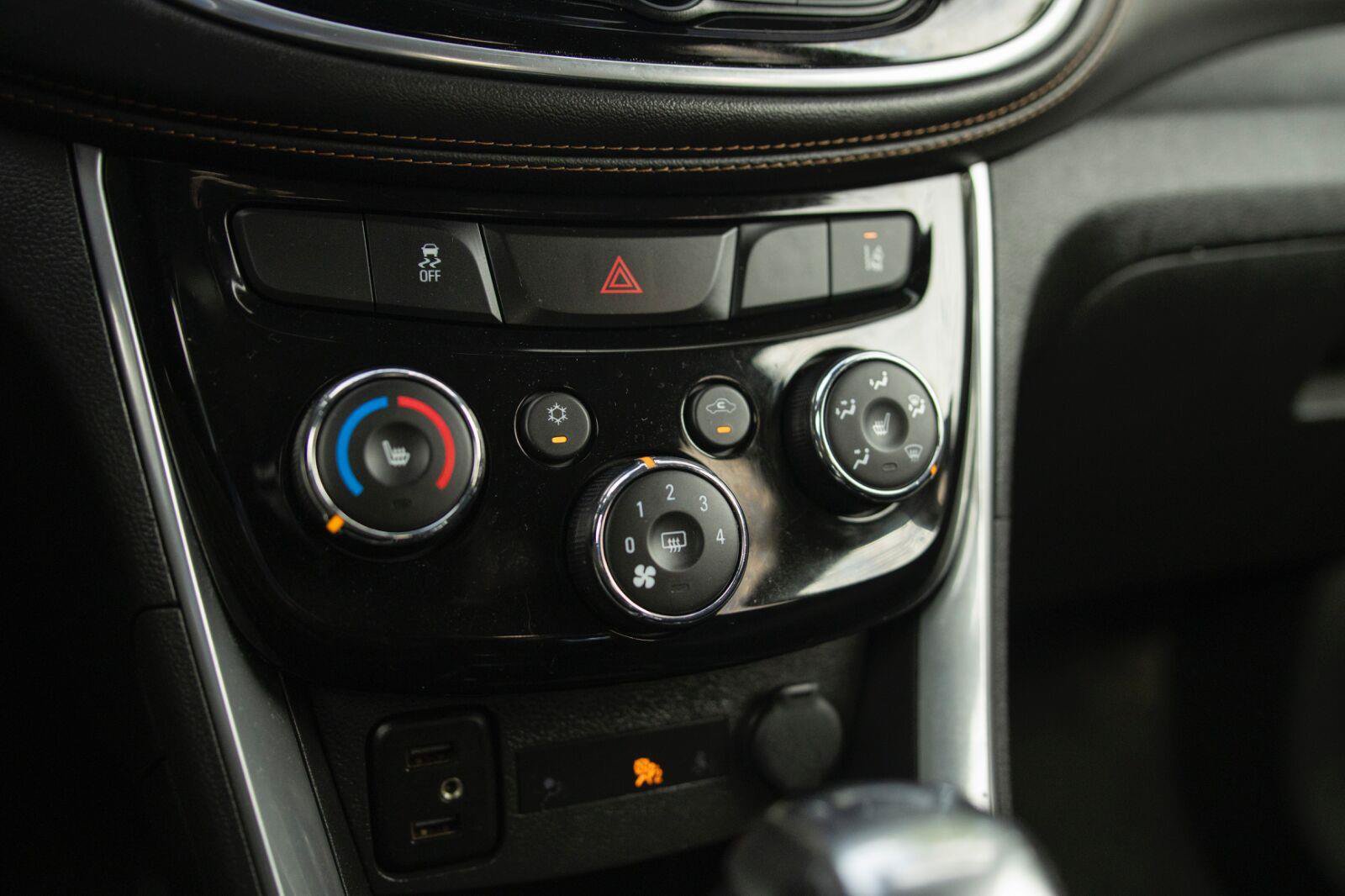 Used 2020 Chevrolet Trax Premier AWD/4WD image 9
