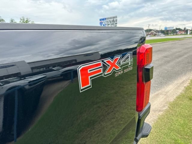 Used 2026 Ford F250 Platinum w/ FX4 Off-Road Package AWD/4WD image 9