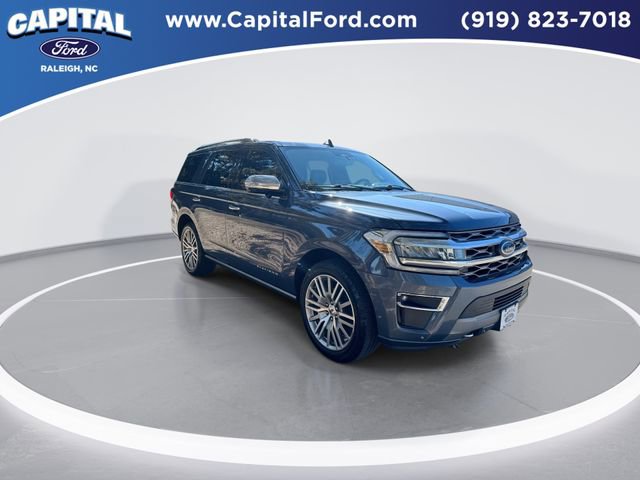 Used 2022 Ford Expedition Platinum image 2