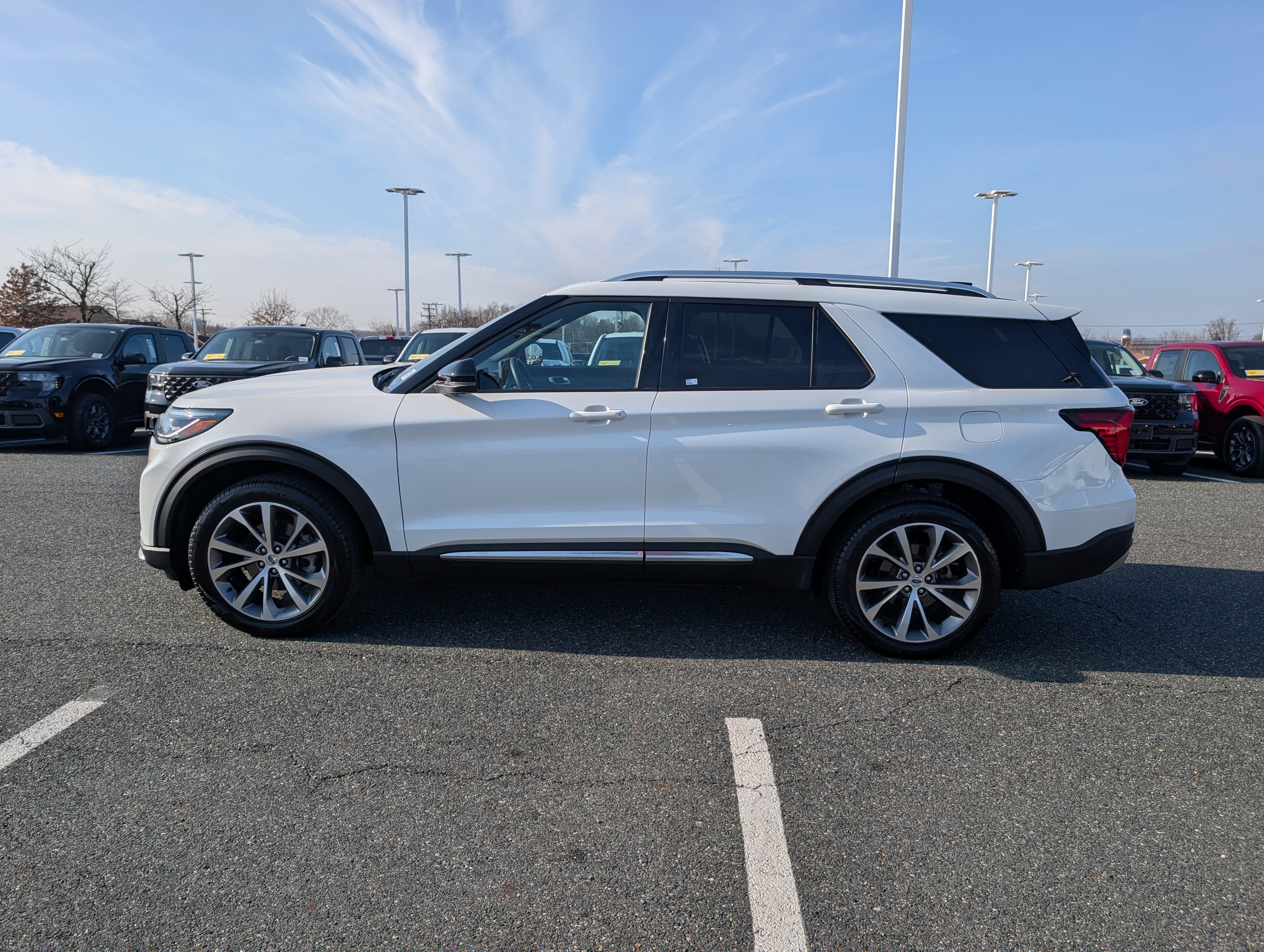 Used 2025 Ford Explorer Platinum w/ Ultimate Package image 6