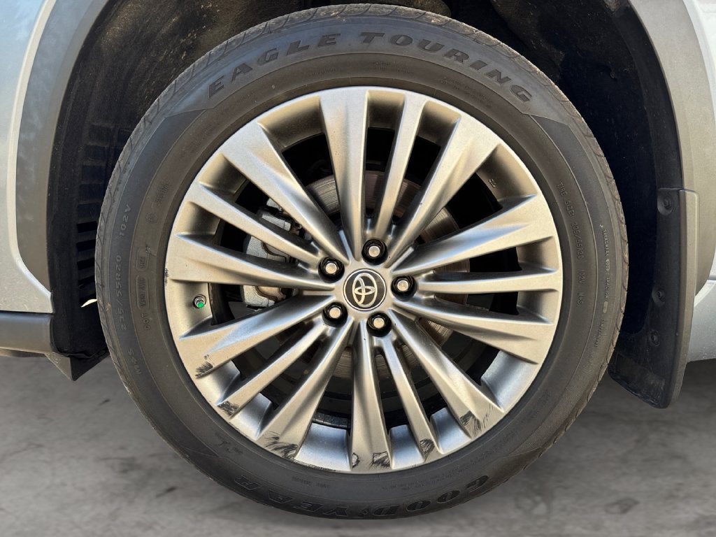 Certified 2020 Toyota Highlander Platinum AWD/4WD image 9