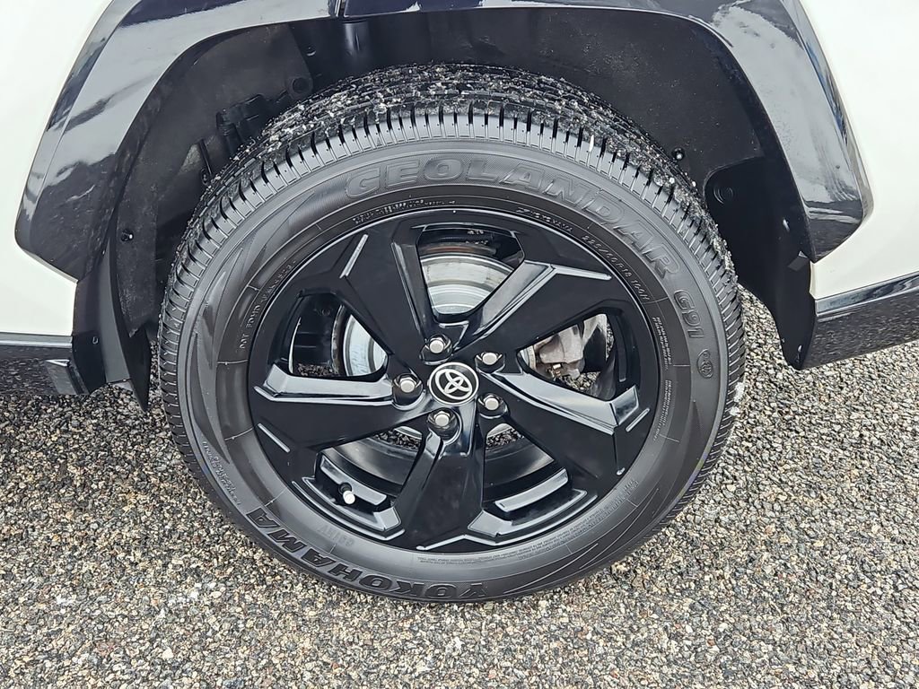 Used 2021 Toyota RAV4 XSE image 8