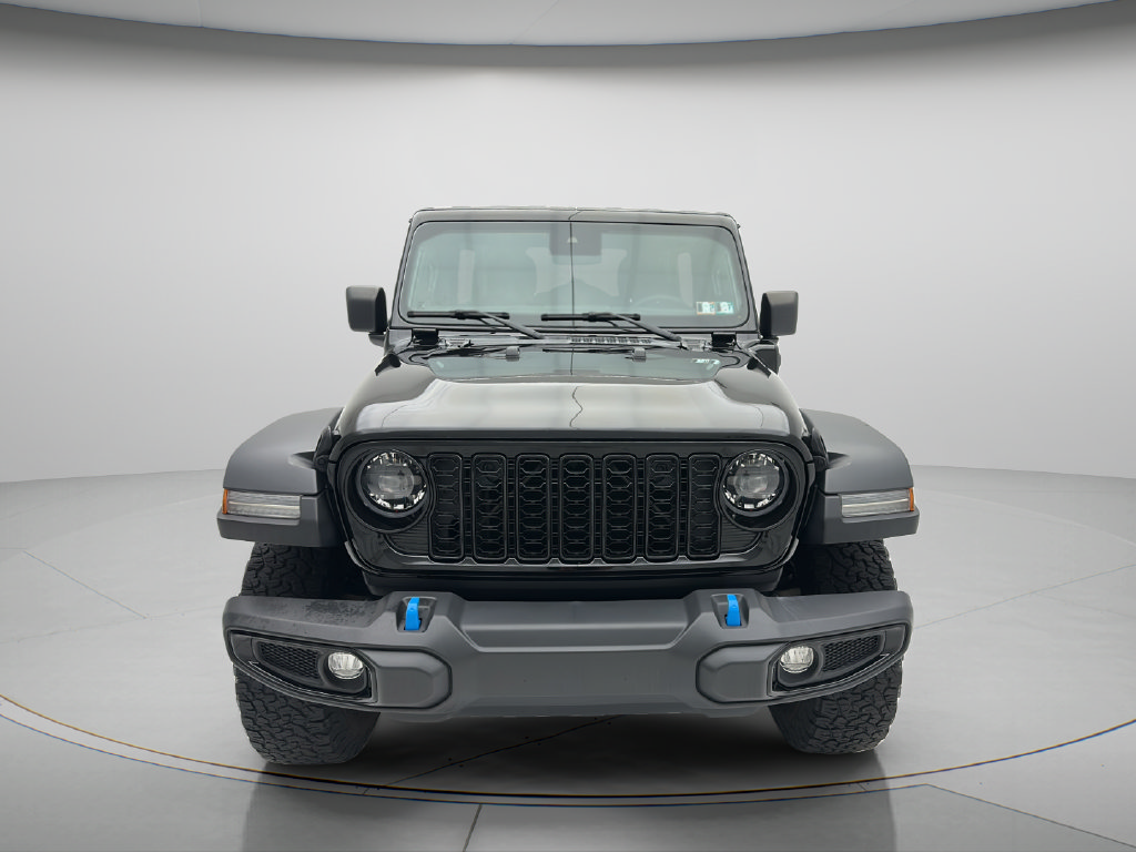 Used 2024 Jeep Wrangler Unlimited AWD/4WD image 2