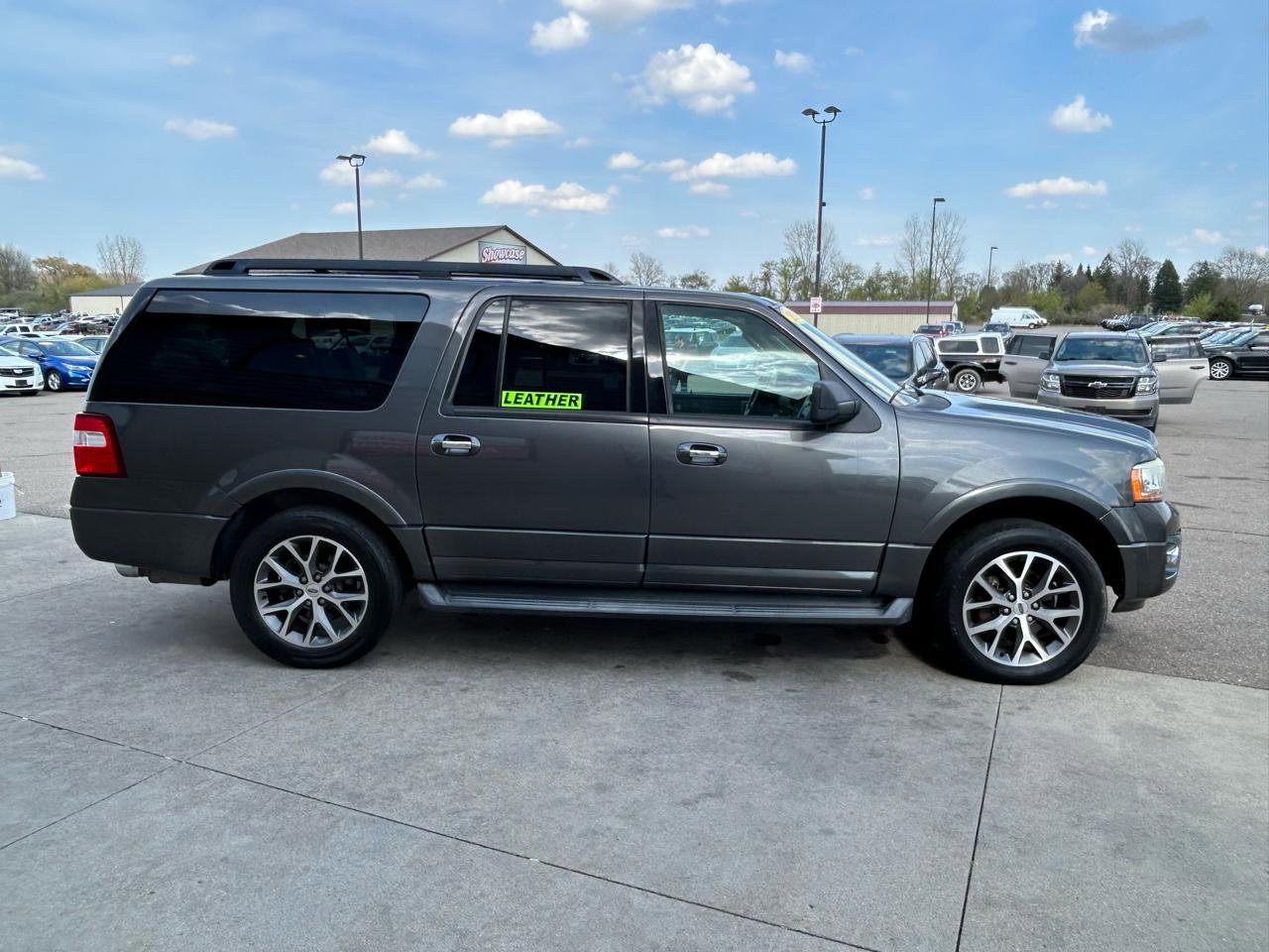 Used 2015 Ford Expedition EL XLT w/ Equipment Group 202A RWD image 4