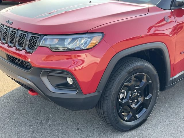 Used 2024 Jeep Compass Trailhawk AWD/4WD image 11
