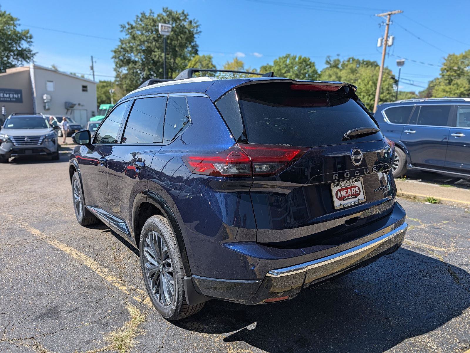 New 2026 Nissan Rogue Platinum AWD/4WD image 10