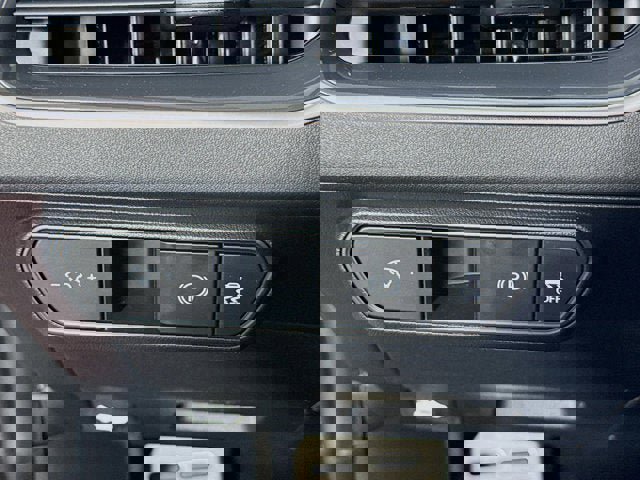 New 2025 Kia K4 GT-Line Turbo image 13