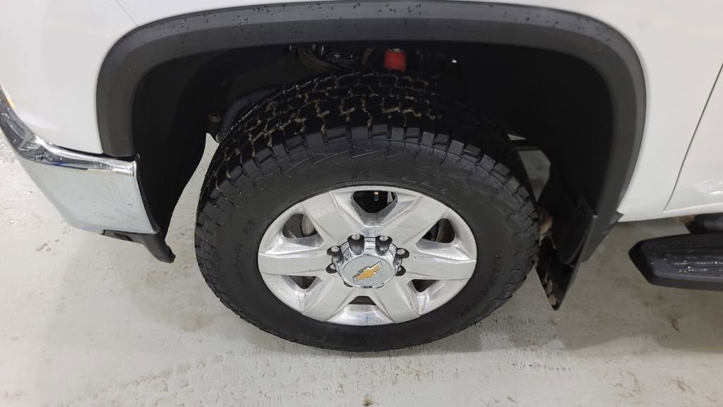Used 2021 Chevrolet Silverado 2500 LTZ w/ LTZ Premium Package image 6