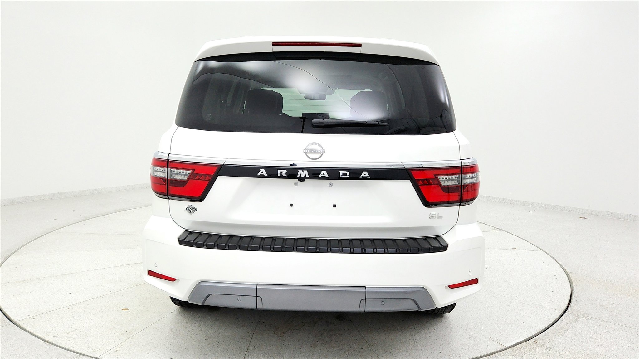 Used 2024 Nissan Armada SL w/ Captain's Chairs Package image 3