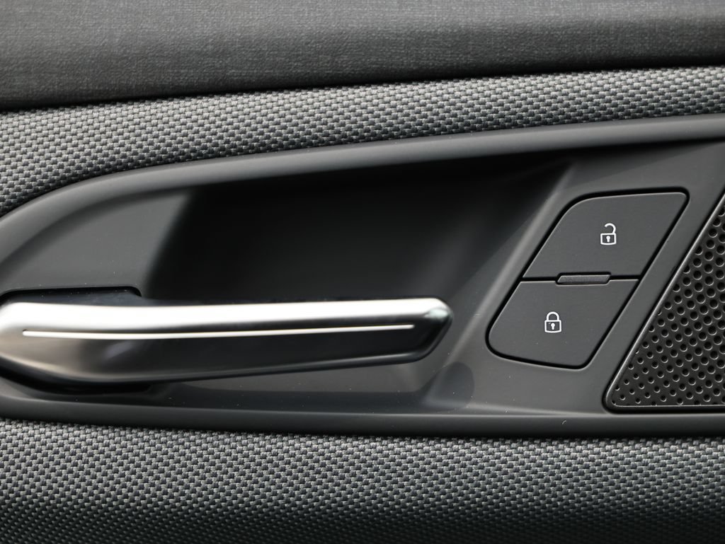New 2026 Audi Q3 quattro 2.0T AWD/4WD image 15